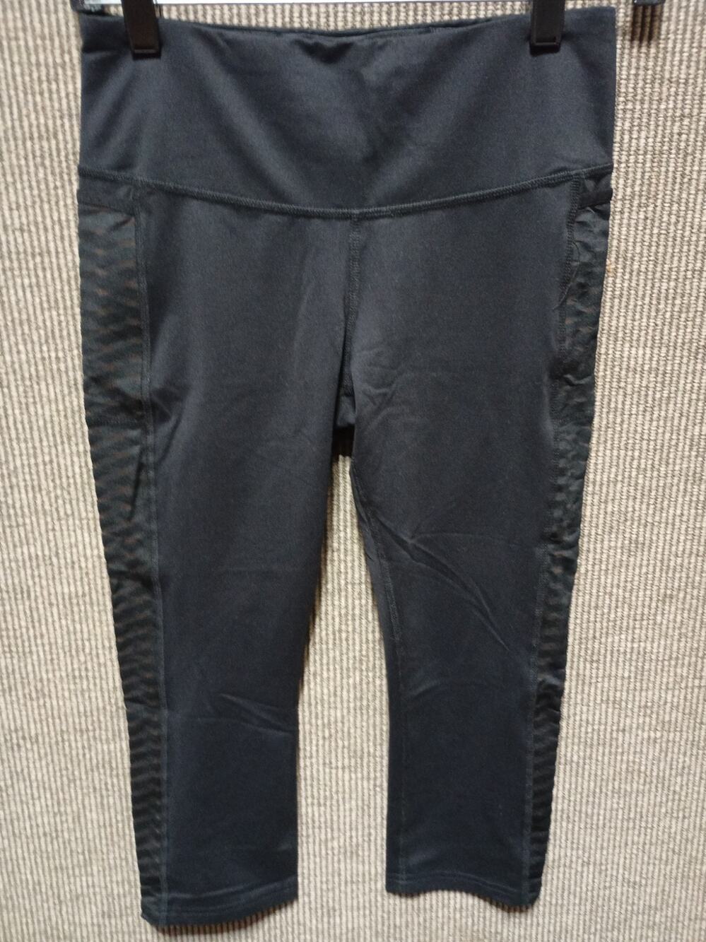 Brooks Green Light Capri Legging Small Black